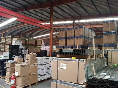 信陽(yáng)大件快遞倉(cāng)儲(chǔ)服務(wù)，河南優(yōu)途貨物運(yùn)輸 值得信賴(lài)的貨物代理專(zhuān)家